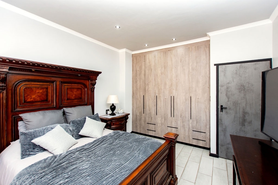 To Let 3 Bedroom Property for Rent in Myburgh Park Western Cape